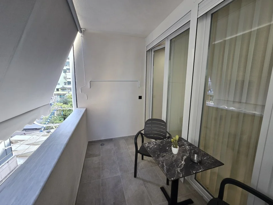 Tirane, jepet me qera apartament 2+1+Ballkon Kati 3, 120 m² 1.500 € (Myslym Shyri)