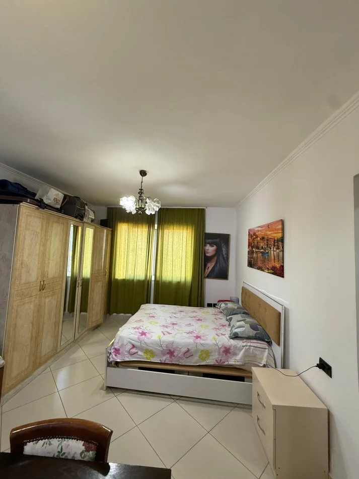 Tirane, jepet me qera garsonier 1+1 Kati 4, 45 m² 450 € (21 dhjetori)