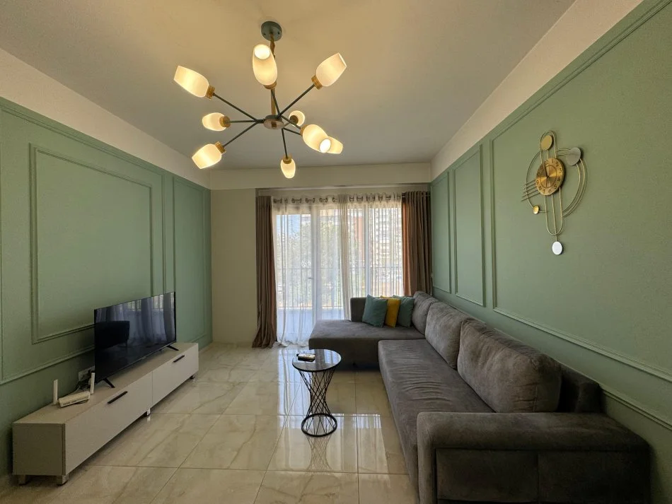 Tirane, jepet me qera apartament 1+1+Ballkon Kati 3, 70 m² 750 € (Kompleksi Olimpiku)