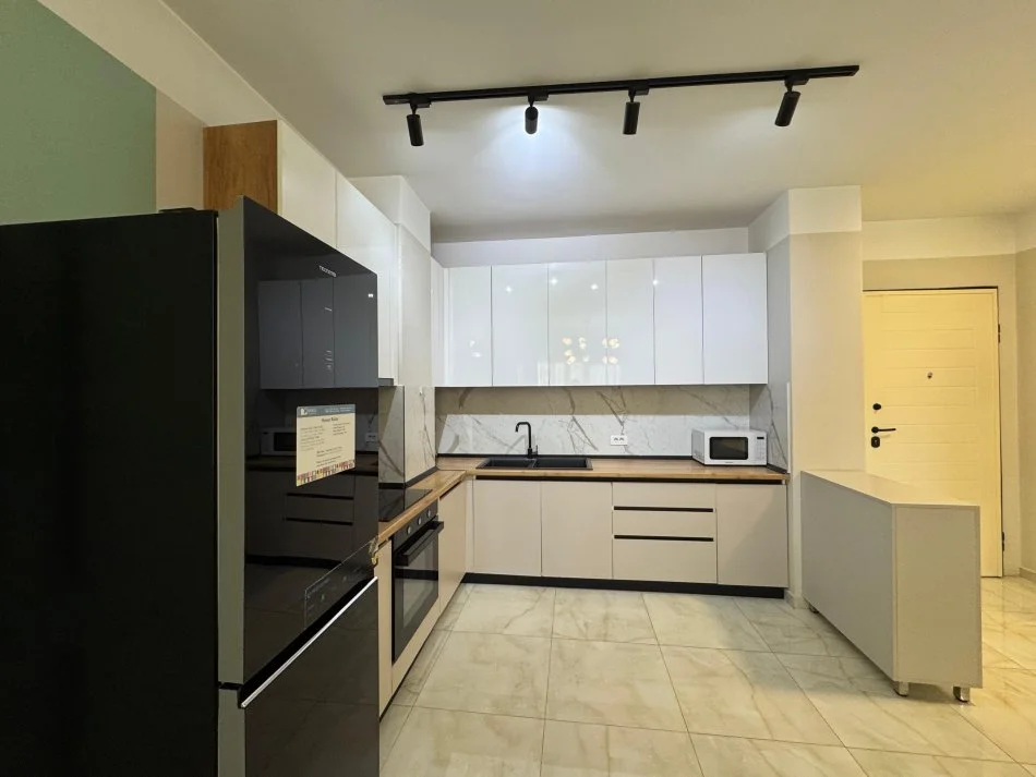 Tirane, jepet me qera apartament 1+1+Ballkon Kati 3, 70 m² 750 € (Kompleksi Olimpiku)
