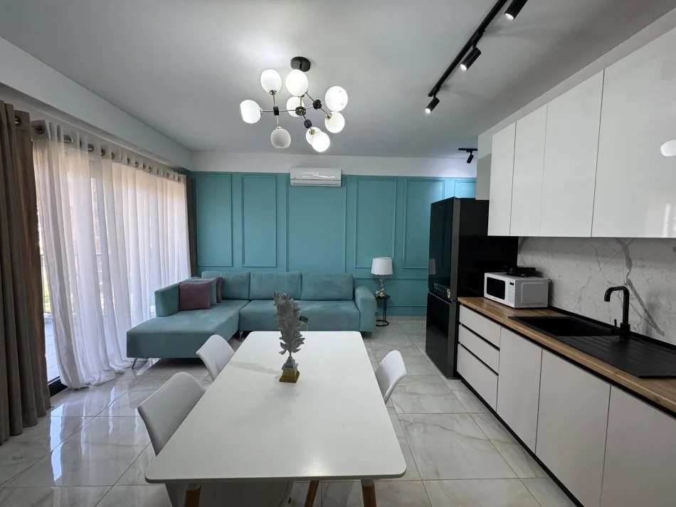 Tirane, jepet me qera apartament 1+1+Ballkon Kati 3, 70 m² 750 € (Kompleksi Olimpiku)