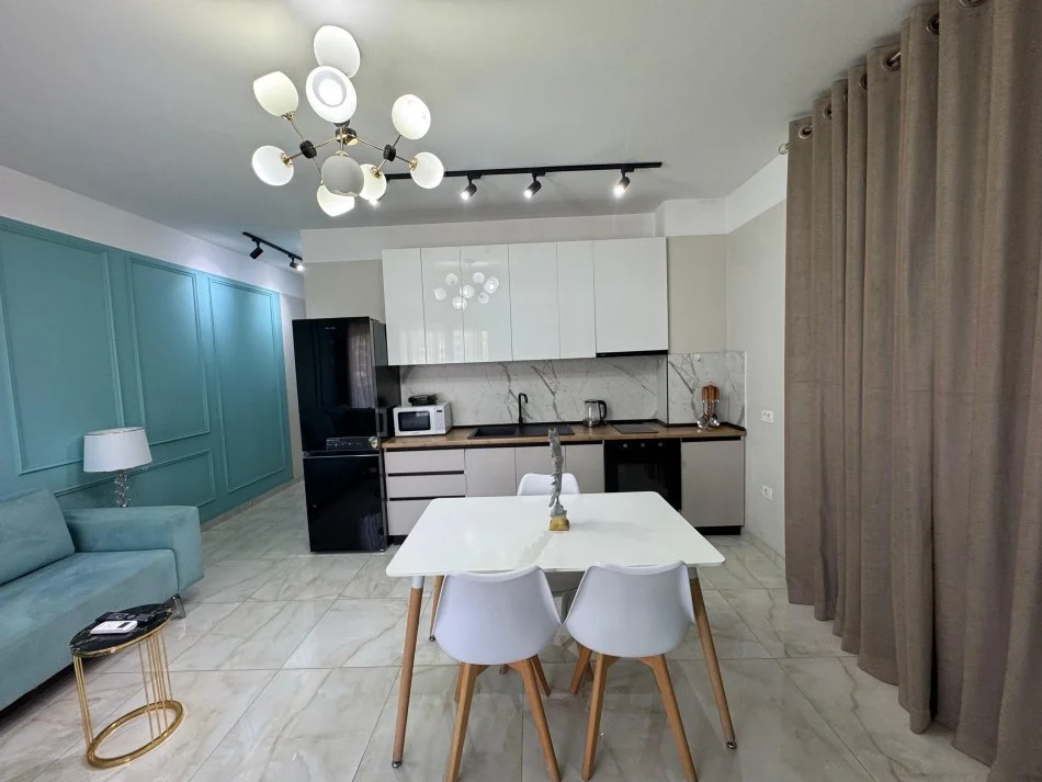 Tirane, jepet me qera apartament 1+1+Ballkon Kati 3, 70 m² 750 € (Kompleksi Olimpiku)