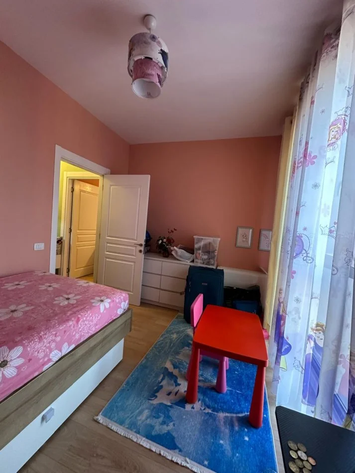 Tirane, jepet me qera apartament 2+1 Kati 9, 750 € (Kompleksi ASL, prane pediatrise)