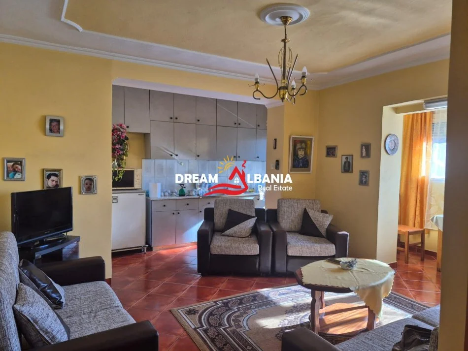 Tirane, shitet apartament 1+1 Kati 2, 65 m² 138.000 € (tek Pazari i Ri prane sheshit Avni Rustemi)