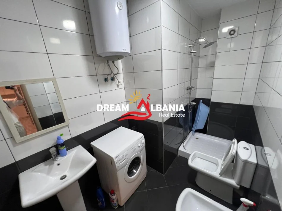 Tirane, jepet me qera apartament 2+1 Kati 6, 110 m² 690 € (Ne Qender te Tiranes tek Kompleksi Panorama)