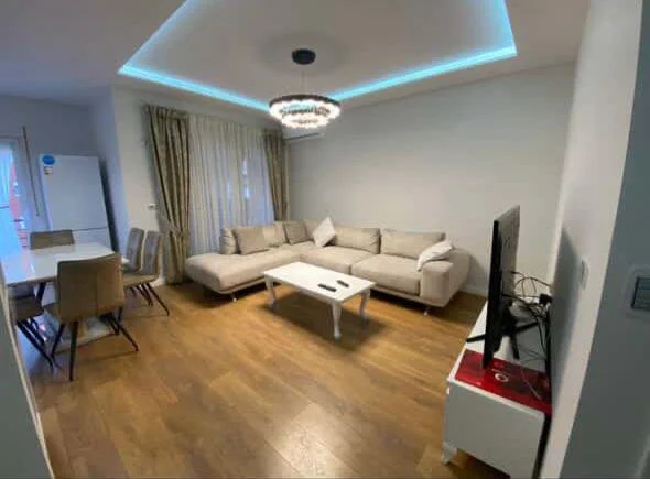 Tirane, jepet me qera apartament 2+1 Kati 3, 110 m² 800 € (Don Bosko)