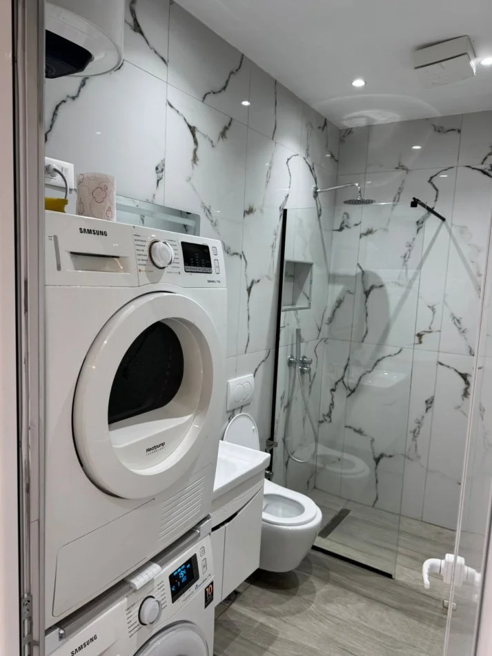 Tirane, jepet me qera apartament 1+1 Kati 1, 65 m² 450 € (RRUGA VEDAT KOKONA)