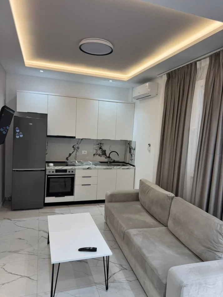 Tirane, jepet me qera apartament 1+1 Kati 1, 65 m² 450 € (RRUGA VEDAT KOKONA)