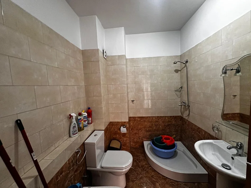 Tirane, jepet me qera apartament 1+1 Kati 3, 75 m² 550 €