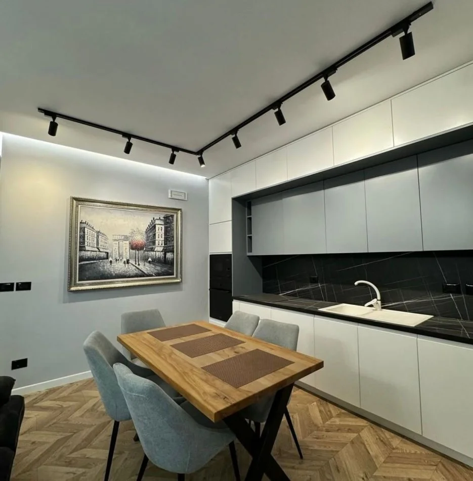 Tirane, jepet me qera apartament 2+1 Kati 3, 100 m² 1.500 € (REZIDENCA SOFIA, TEG)