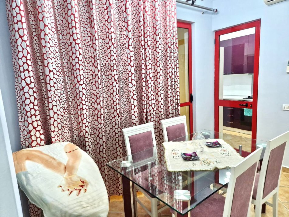 Me Qera : 3+1+2wc 📍Zogu i Zi || + 1 Post Parkimi - 770€ - S. 120² - Kt.4
