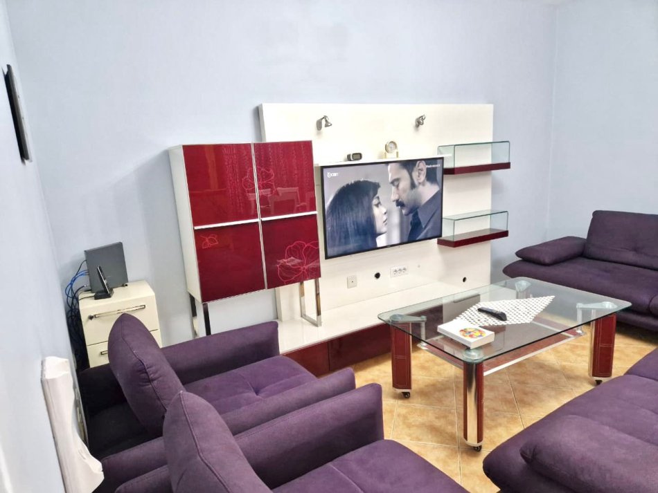 Me Qera : 3+1+2wc 📍Zogu i Zi || + 1 Post Parkimi - 770€ - S. 120² - Kt.4
