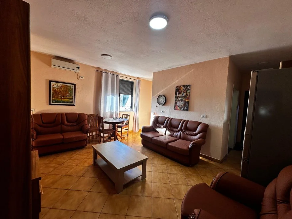 Tirane, jepet me qera 2+1 Kati 3, 90 m² 500 € (Rruga Ibrahim Kodra)