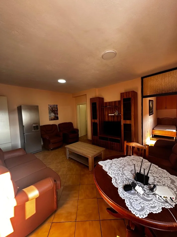 Tirane, jepet me qera 2+1 Kati 3, 90 m² 500 € (Rruga Ibrahim Kodra)