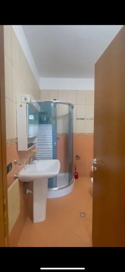 Durres, jepet me qera apartament 2+1 Kati 3, (Vollga,Durres)