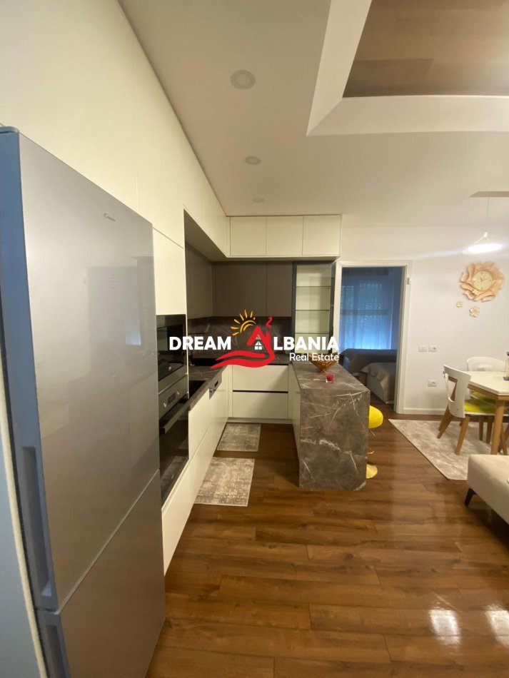 Tirane, shitet apartament 2+1 Kati 4, 93 m² 205.000 € (liqeni i thate)