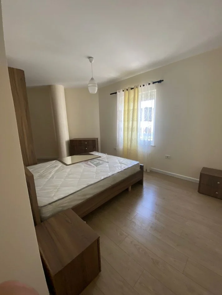 Tirane, jepet me qera apartament 2+1+Ballkon Kati 7, 100 m² 550 € (rruga dritan hoxha)