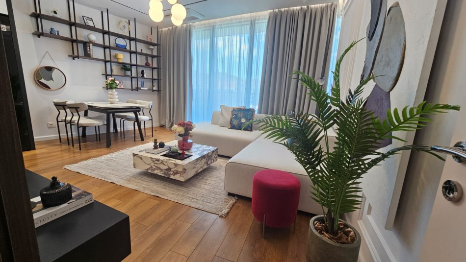 Tirane, jepet me qera apartament 2+1+Ballkon , 102 m² 1.900 € 