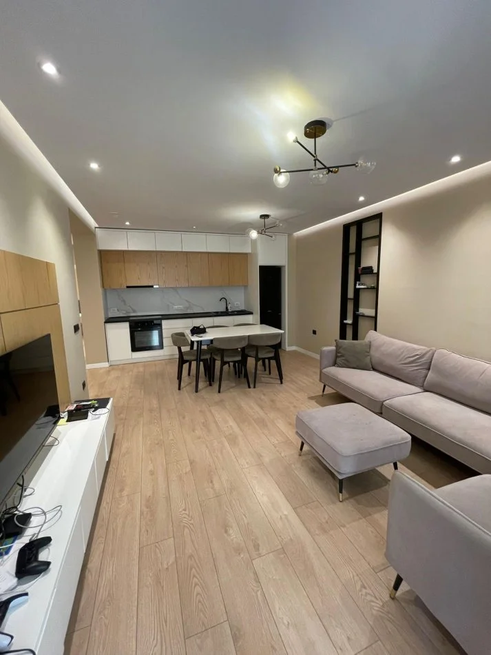 Tirane, jepet me qera apartament 2+1+Ballkon Kati 6, 100 m² 1.000 € (Rruga e Kosovareve)