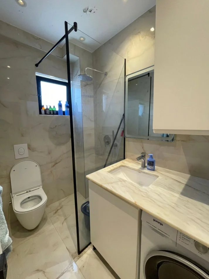 Tirane, jepet me qera apartament 2+1 Kati 6, 90 m² 1.000 € (Rruga e Kosovareve)