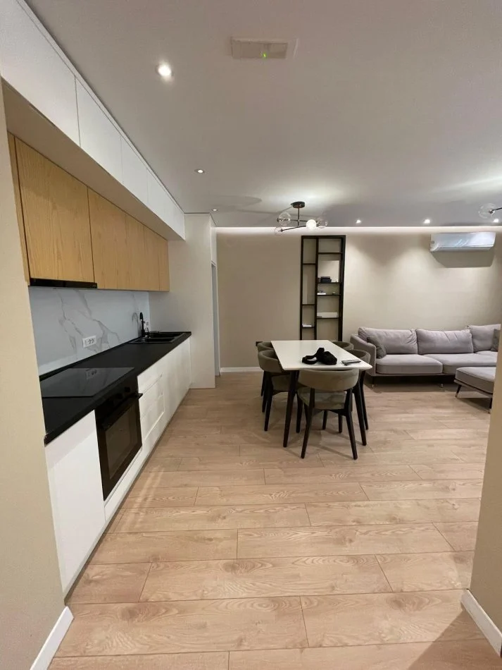 Tirane, jepet me qera apartament 2+1 Kati 6, 90 m² 1.000 € (Rruga e Kosovareve)