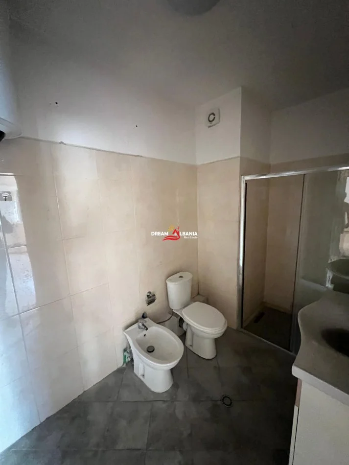 Tirane, shitet apartament 2+1 Kati 5, 102 m² 127.000 € (Ne Astir)