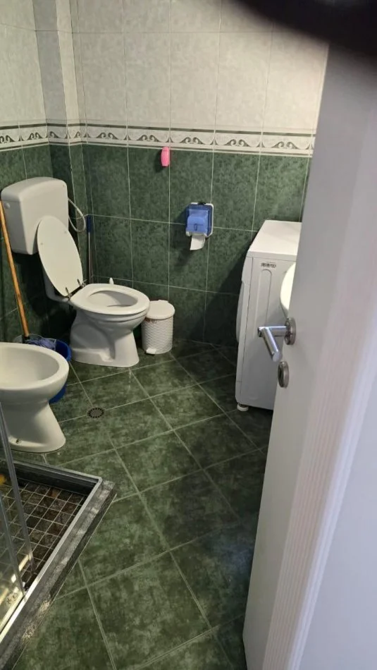 Durres, jepet me qera apartament 1+1 , 40.000 leke/muaj (Muzeumi,Durres)