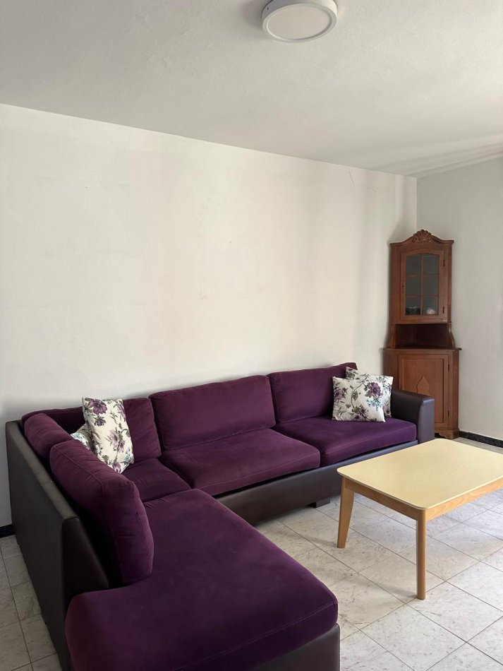 Tirane, jepet me qera apartament 2+1+Aneks+Ballkon Kati 5, 50 m²