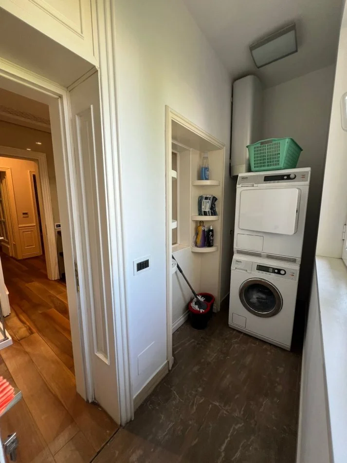 Tirane, jepet me qera apartament 2+1 Kati 2, 700 € 