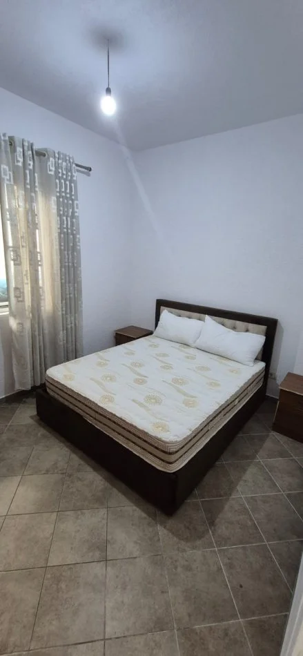 Tirane, jepet me qera apartament 2+1 Kati 1, 60 m² 410 € (rruga selaudin zorba)
