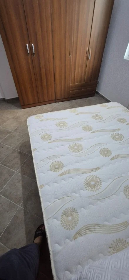 Tirane, jepet me qera apartament 2+1 Kati 1, 60 m² 410 € (rruga selaudin zorba)