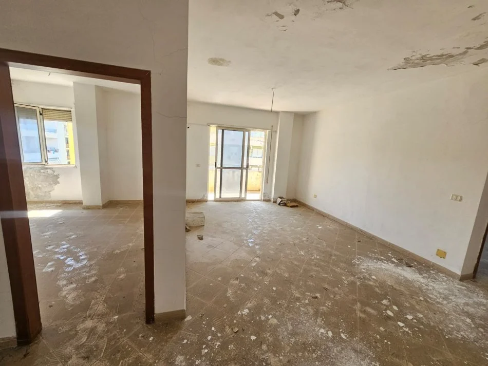 Durres Plazh, shitet apartament 2+1+Aneks+Ballkon Kati 7, 100 m² 120.000 €