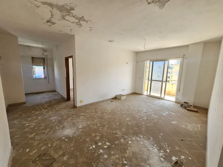 Durres, shes apartament 2+1+Ballkon Kati 7, 100 m² 120.000 € (plazh)