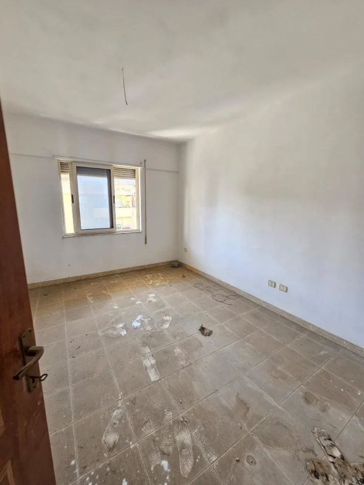 Durres Plazh, shitet apartament 2+1+Aneks+Ballkon Kati 7, 100 m² 120.000 €