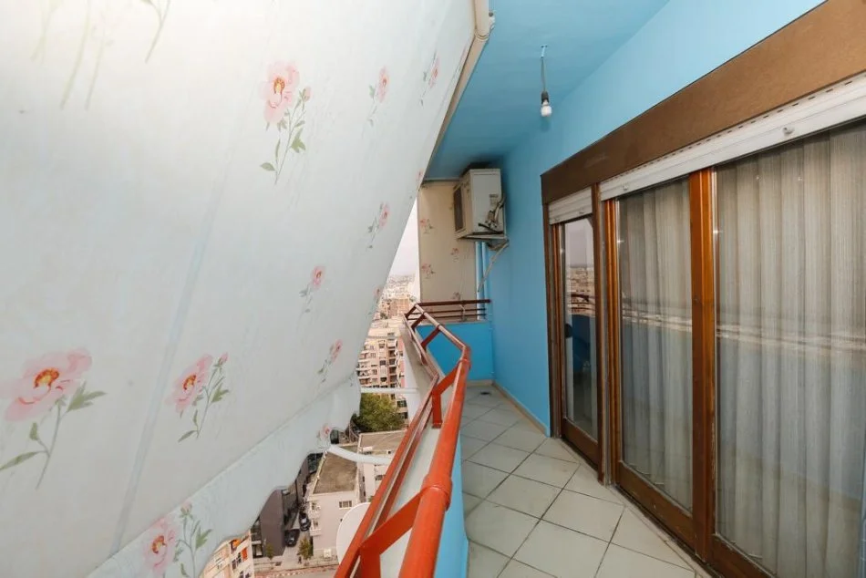 Tirane, jepet me qera apartament 3+1+Aneks+Ballkon , 157 m² (16 kateshi ngjitur me prokurorine e pergjithshme, rruga Konstandin Kristoforidhi)