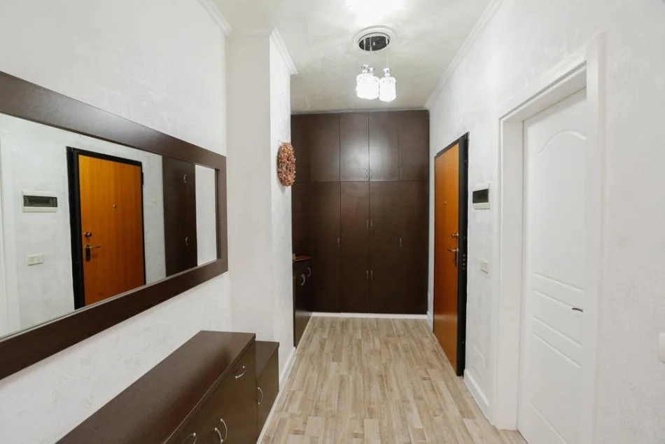 Tirane, jepet me qera apartament 3+1+Aneks+Ballkon , 157 m² (16 kateshi ngjitur me prokurorine e pergjithshme, rruga Konstandin Kristoforidhi)