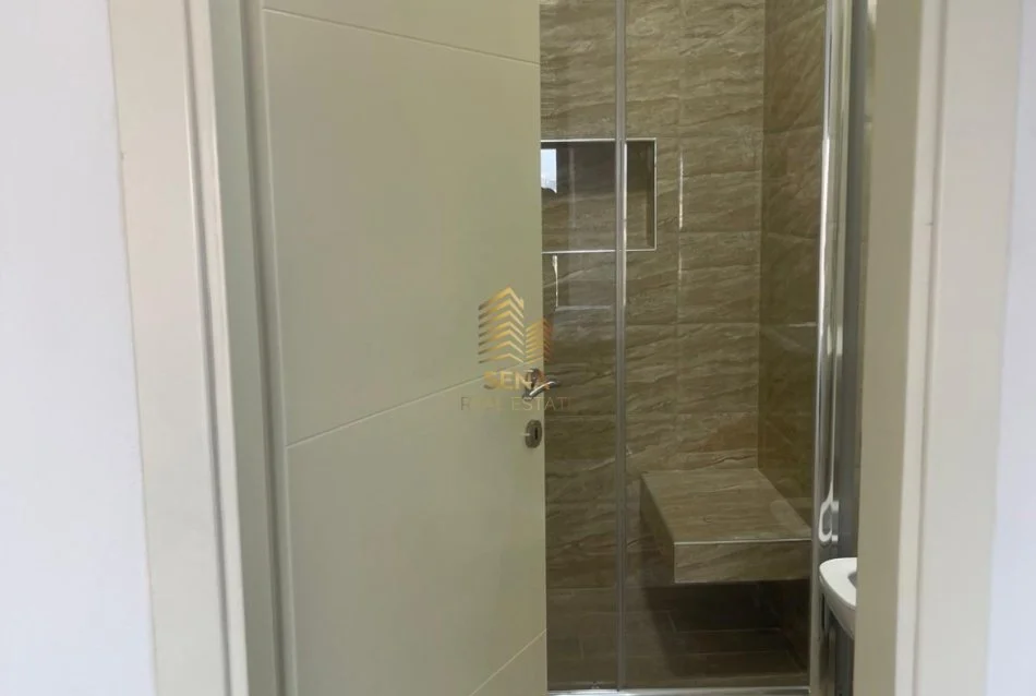 Tirane, jepet me qera apartament 2+1+Ballkon Kati 8, 125 m² 850 € (Kompleksi Milo, Fabrika e Miellit)