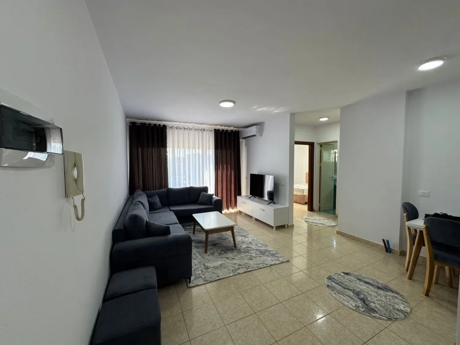 Tirane, jepet me qera apartament 2+1+Aneks+Ballkon Kati 4, 83 m² 650 € (ISH FUSHA E AVIACIONIT)