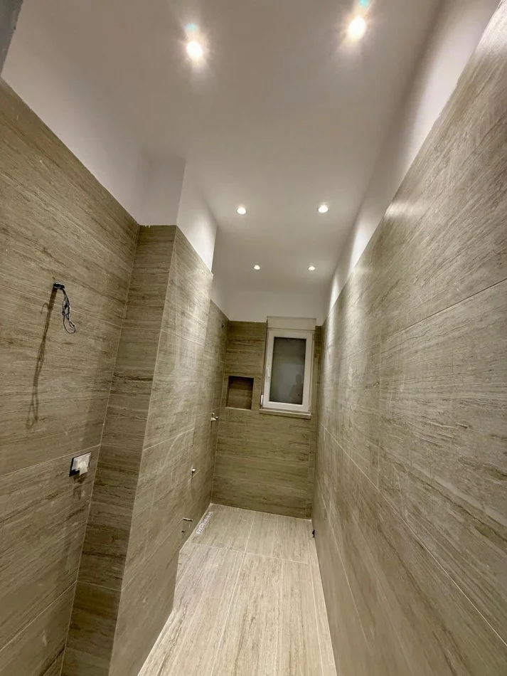 Tirane, jap me qera apartament 1+1+Ballkon Kati 1, 50 m² 460 € (qemal butka)