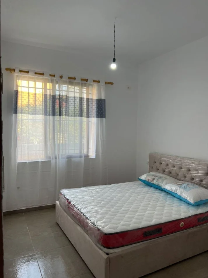 Tirane, jap me qera apartament 1+1+Ballkon Kati 1, 50 m² 460 € (qemal butka)