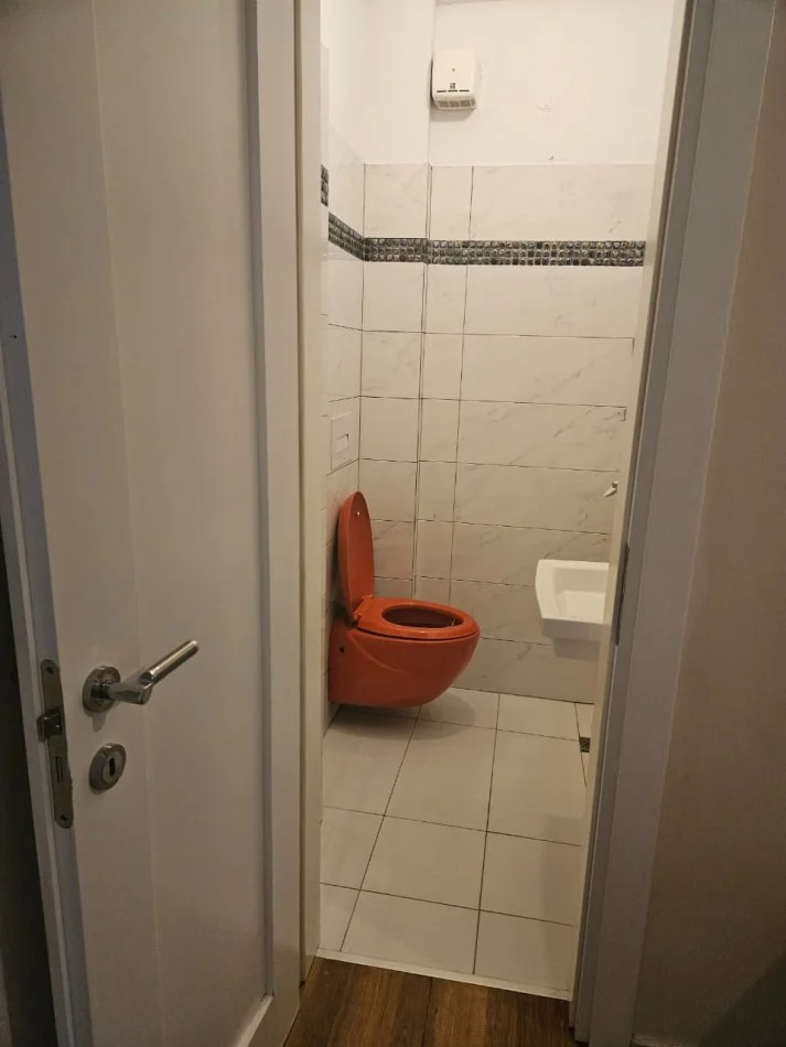 Tirane, jepet me qera apartament 3+1+Ballkon Kati 3, 160 m² 560 € (Qyteti Studenti)