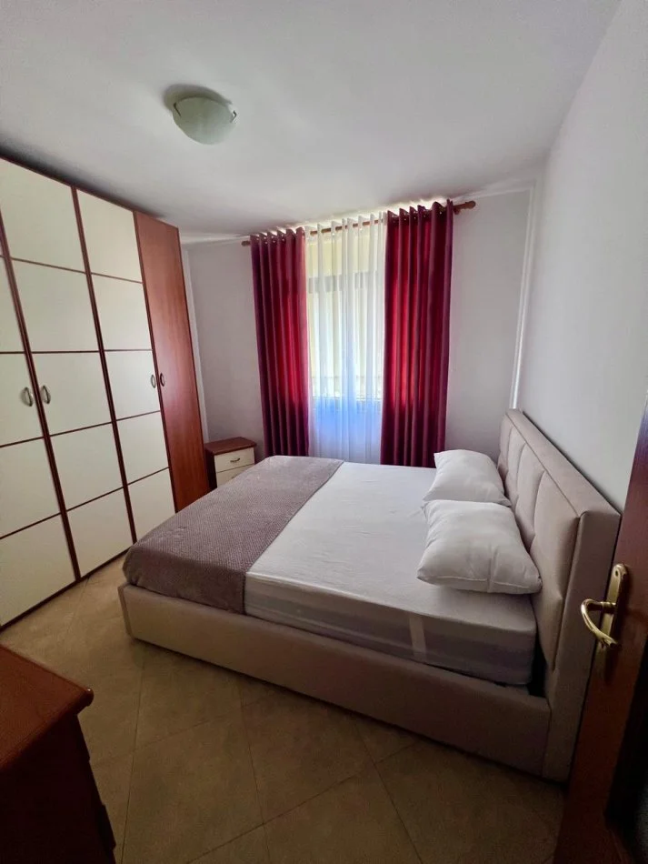 Tirane, jepet me qera apartament 2+1 Kati 8, 78 m² 780 € (RRUGA SULEJMAN PASHA, NR. 24)