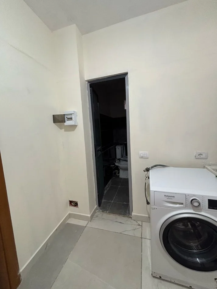 Tirane, jepet me qera Vile 2+1 Kati 1, 72 m² 450 € (RRUGA HAXHI ISUF BANKA, BLLOKU I VILAVE, SELITE)