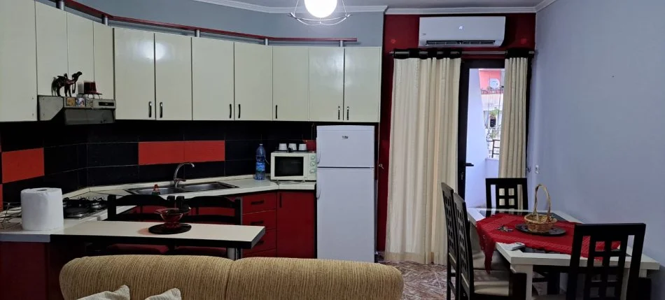 Tirane, jepet me qera apartament 2+1+Ballkon Kati 6, 85 m² 600 € (RRUGA MUZAKET, DON BOSKO)