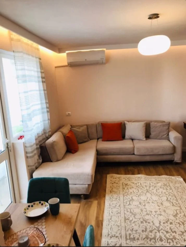 Tirane, jap me qera apartament 1+1+Ballkon Kati 5, 60 m² 650 € (MINE PEZA)
