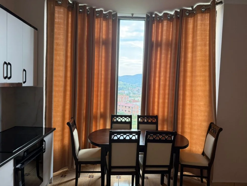 Tirane, jepet me qera Vile 4+1+Ballkon Kati 3, 420 m² 1.200 € (Sauk)