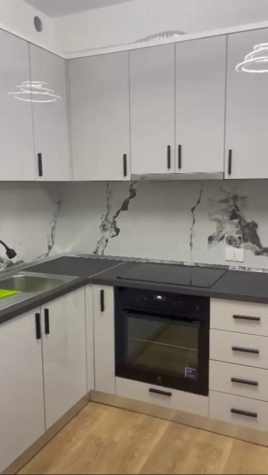 Tirane, jap me qera apartament 2+1+Ballkon Kati 4, 85 m² 650 € (xhanfize keko)