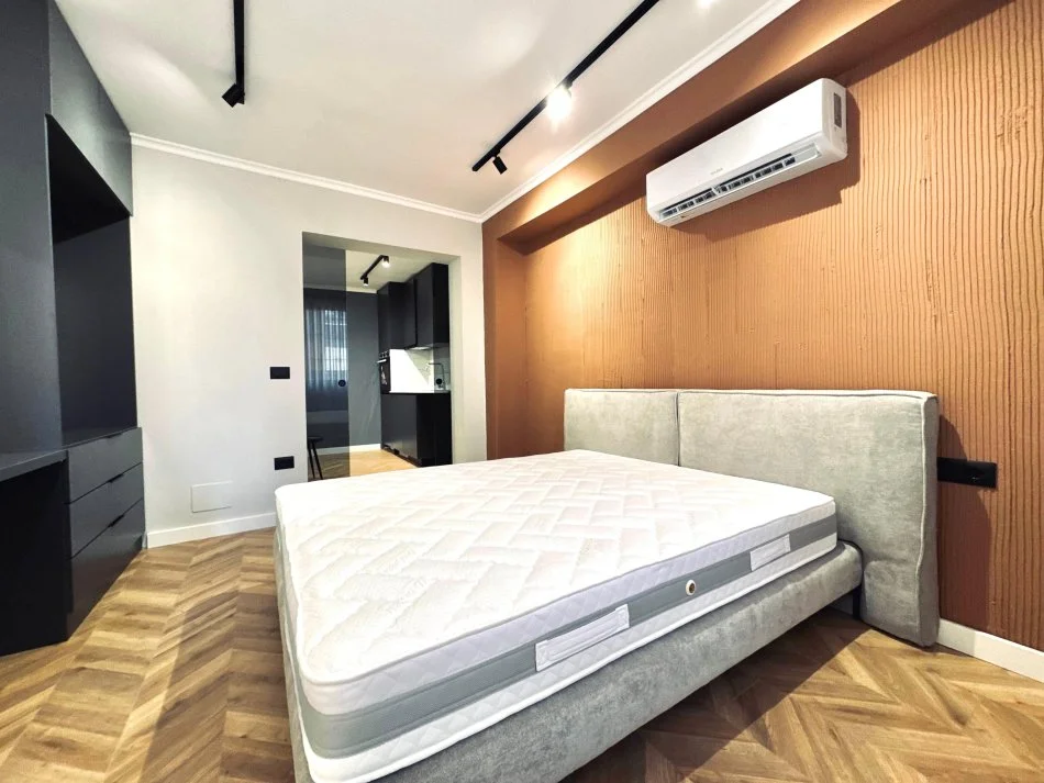 ✨Shiten : 3 Apartamente "2 1+1& 1 garsonjere 📍Qendër/ Mine peza ( në rrugë kryesore) 108 m2 268.000 ( Çdo gjë e re🔥🔥)