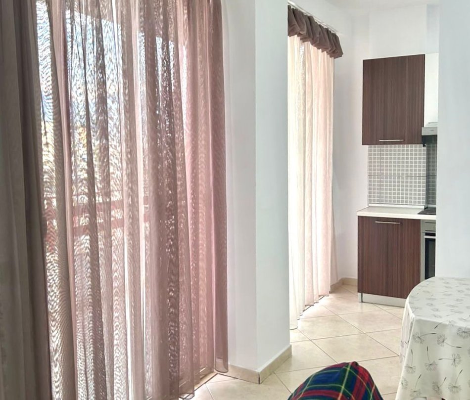 ✨ Apartament me Qira 2+1+2WC – 120 m² | 60.000 Lekë 📍 Rruga Bardhyl / Shkolla Andon Zako Çajupi