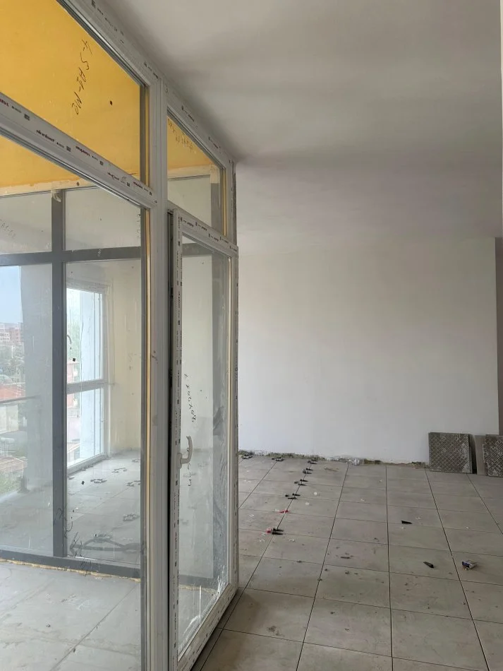 Apartament 2+1+2 me garazh - Kompleksi Bermon, pranë Bulevardit të Ri